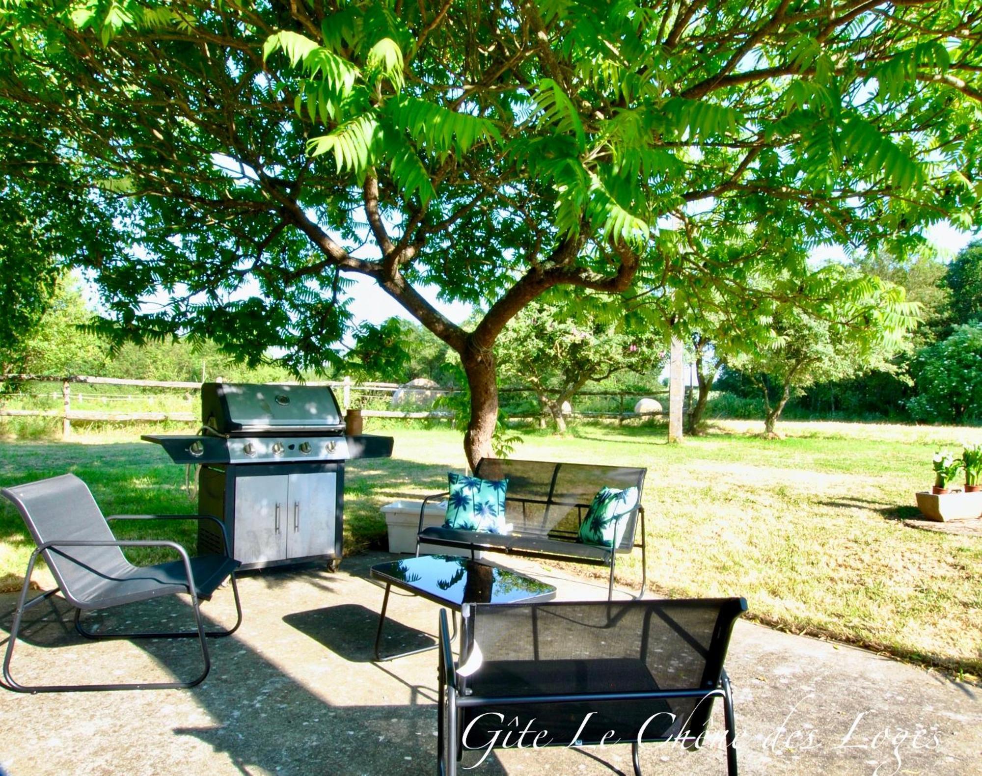 Gite Familial Pour 6 Pers En Campagne Bouere Exterior photo